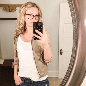 Meet your Posher, Amy